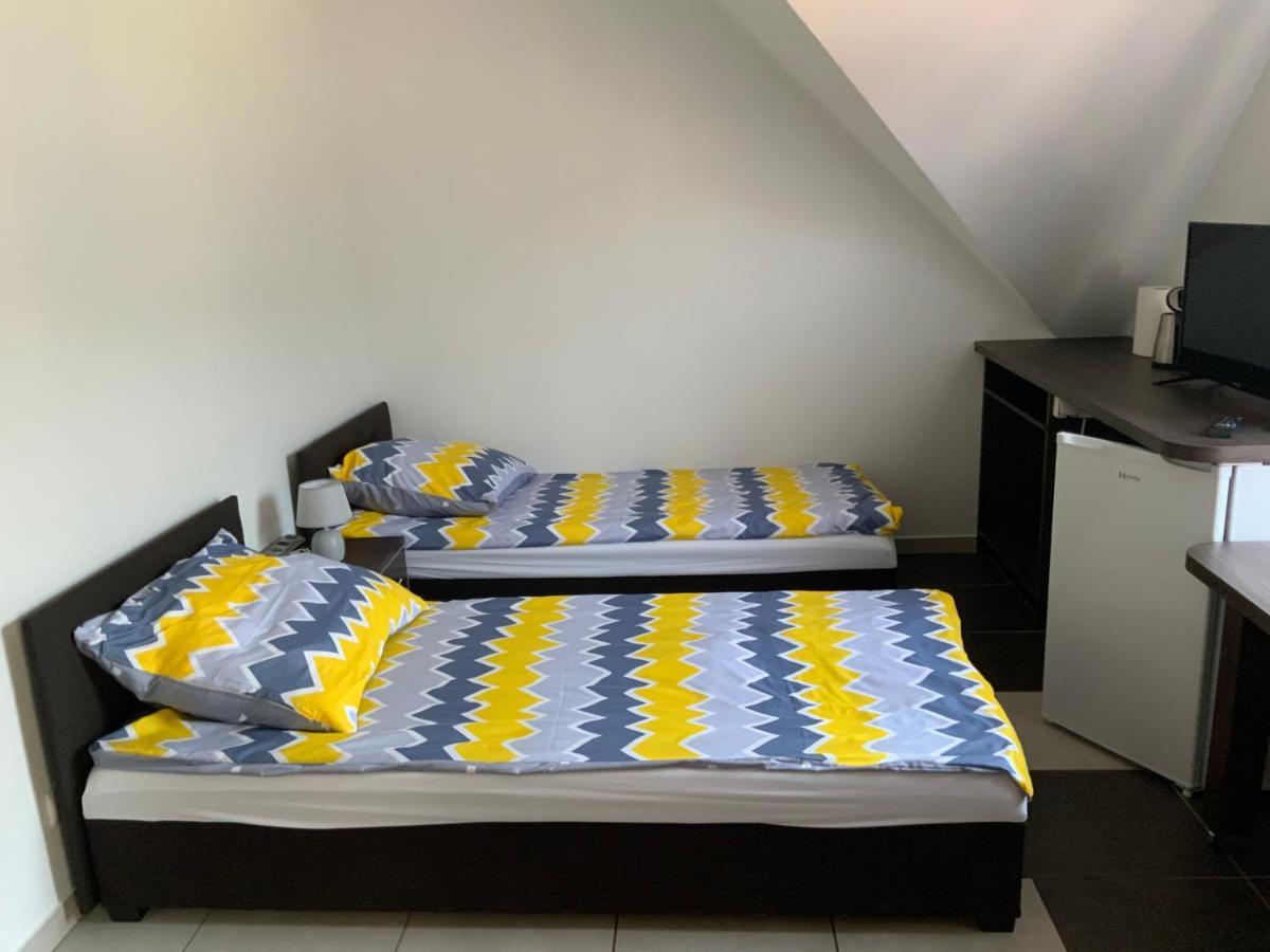 Apartamenty, Domki, Wedkowanie บาร์ลิเนค ภายนอก รูปภาพ