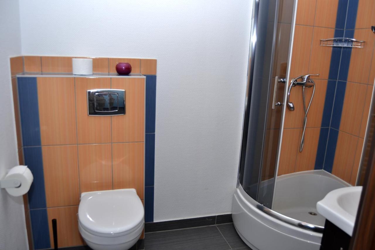 Apartamenty, Domki, Wedkowanie บาร์ลิเนค ภายนอก รูปภาพ